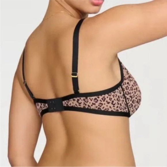 CUUP Plunge Bra Set in Leopard Print - Picture 3 of 12